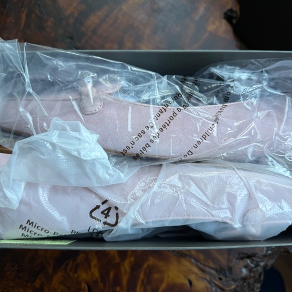 ANNE TAYLOR OPAL BLUSH SLIP ON SUEDE SHOES - Picture 10 of 10